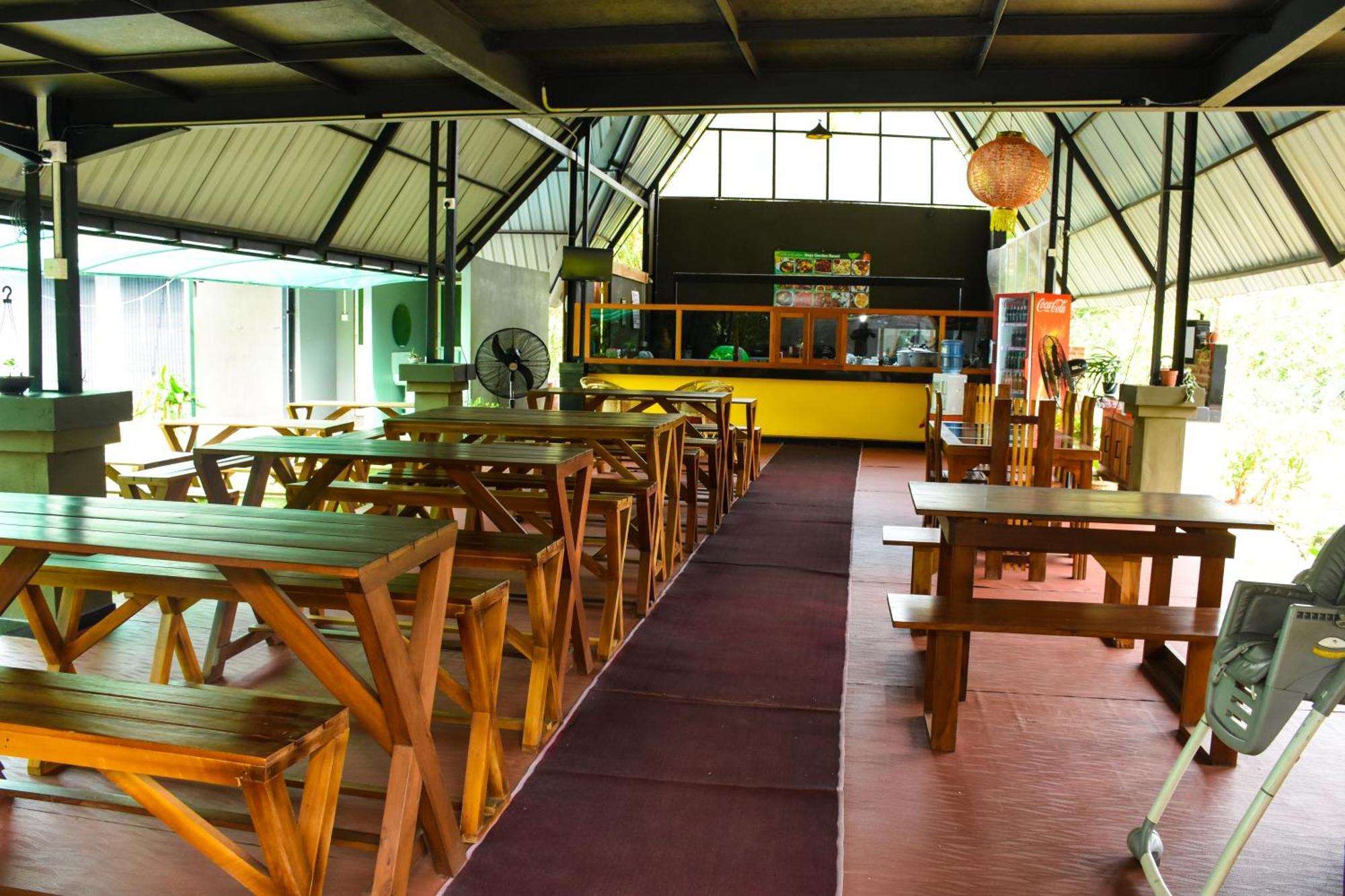 Steps Garden Resort 尼甘布 外观 照片