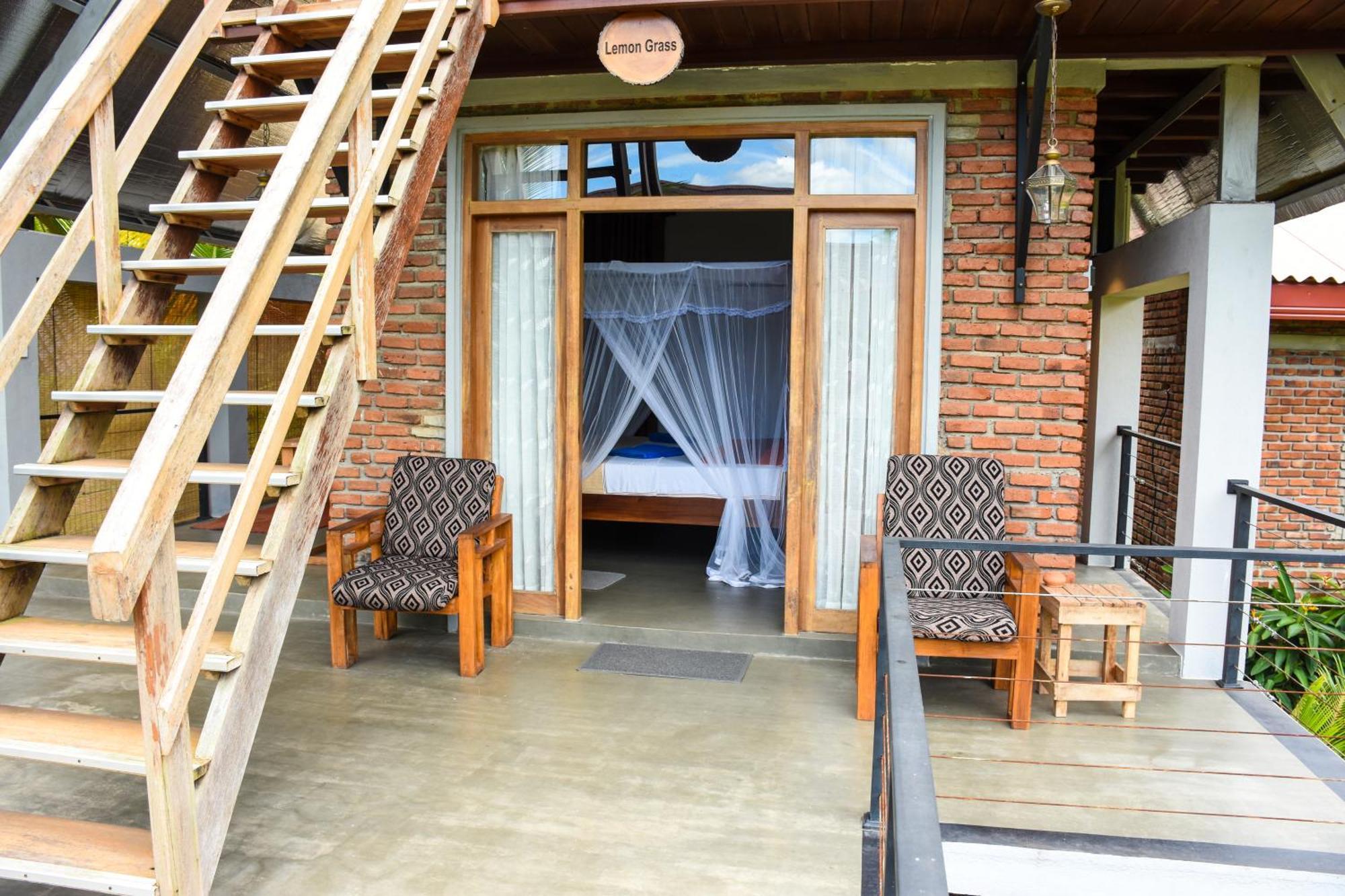 Steps Garden Resort 尼甘布 外观 照片