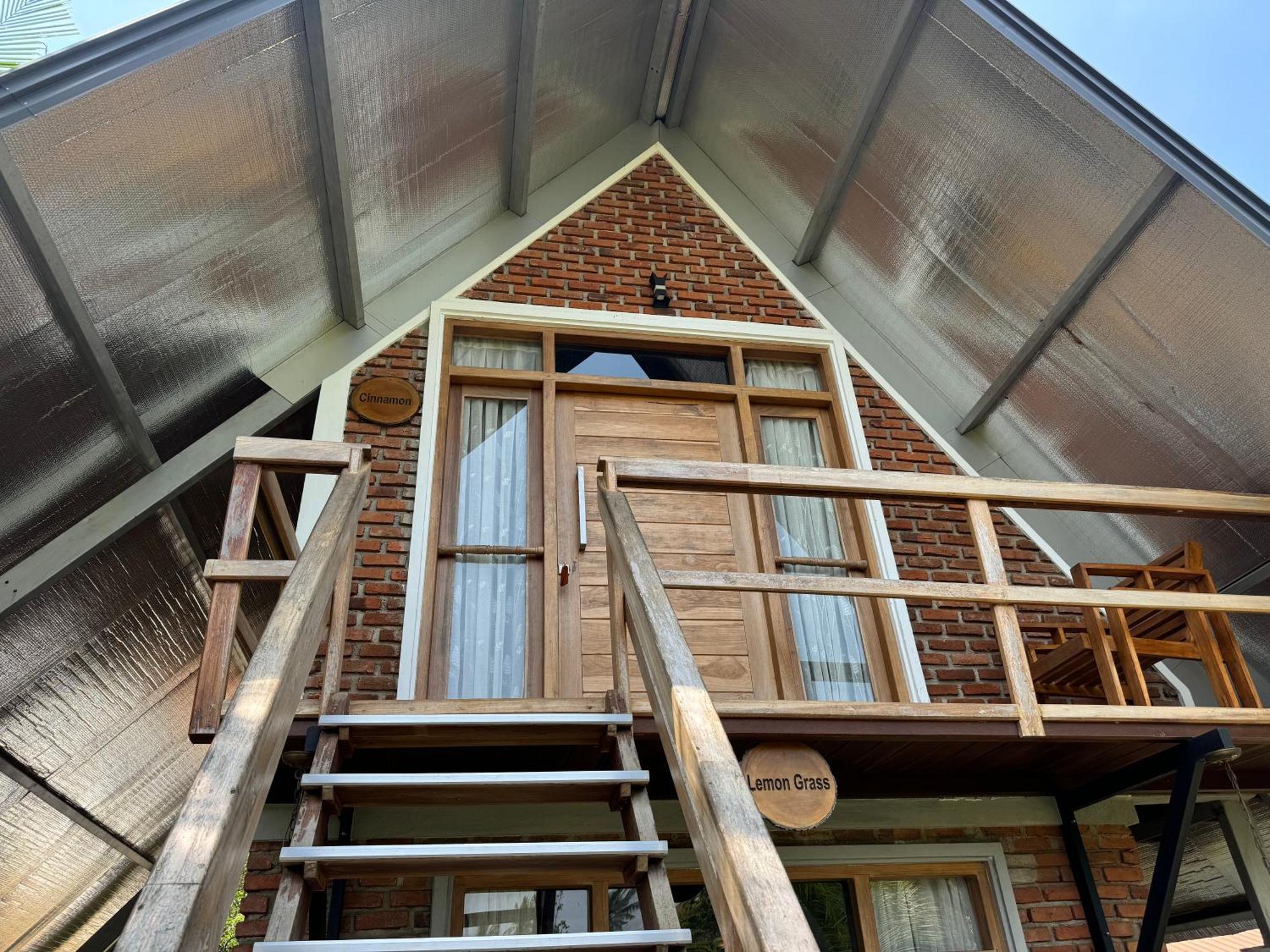 Steps Garden Resort 尼甘布 外观 照片