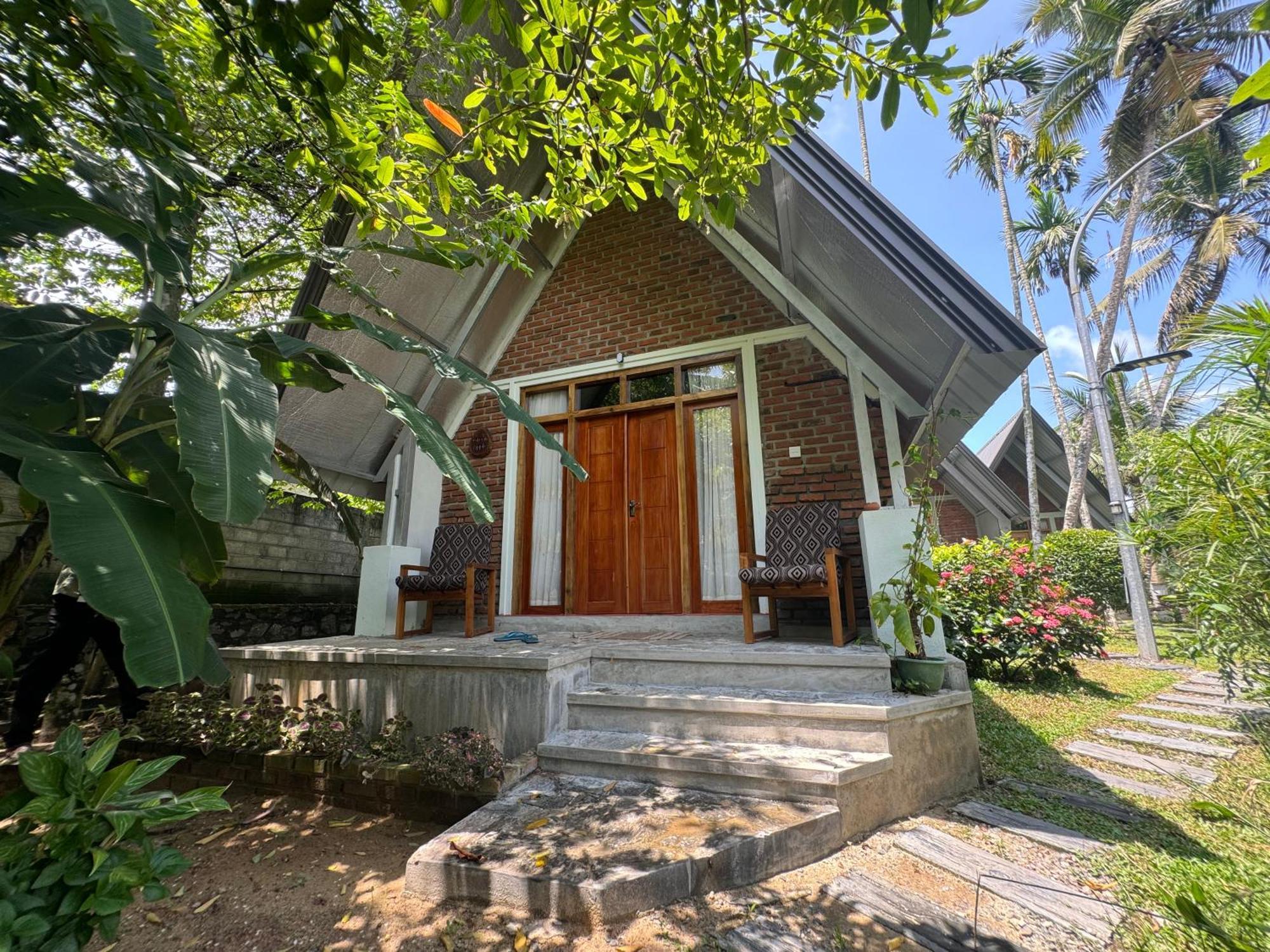 Steps Garden Resort 尼甘布 外观 照片