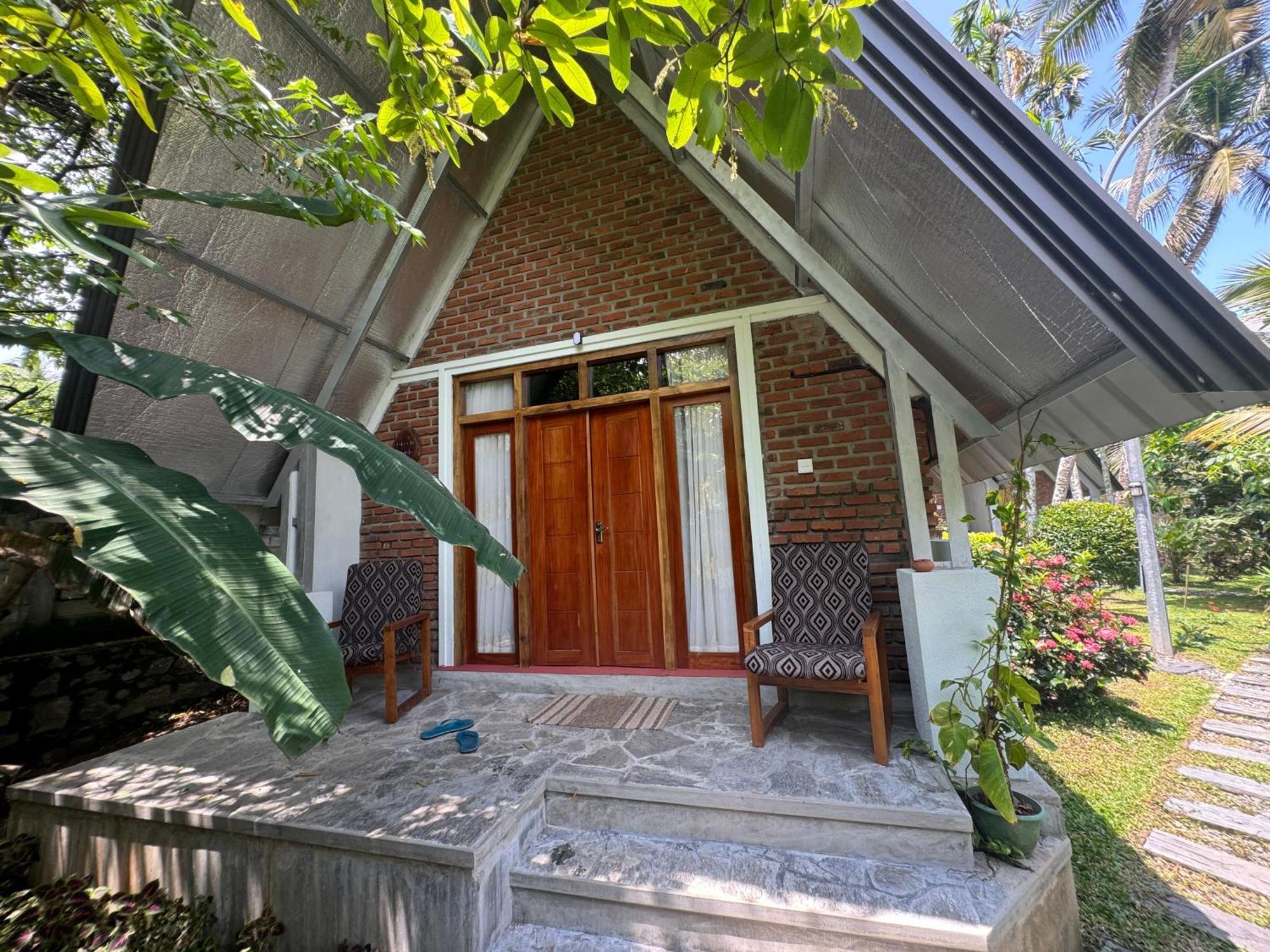 Steps Garden Resort 尼甘布 外观 照片