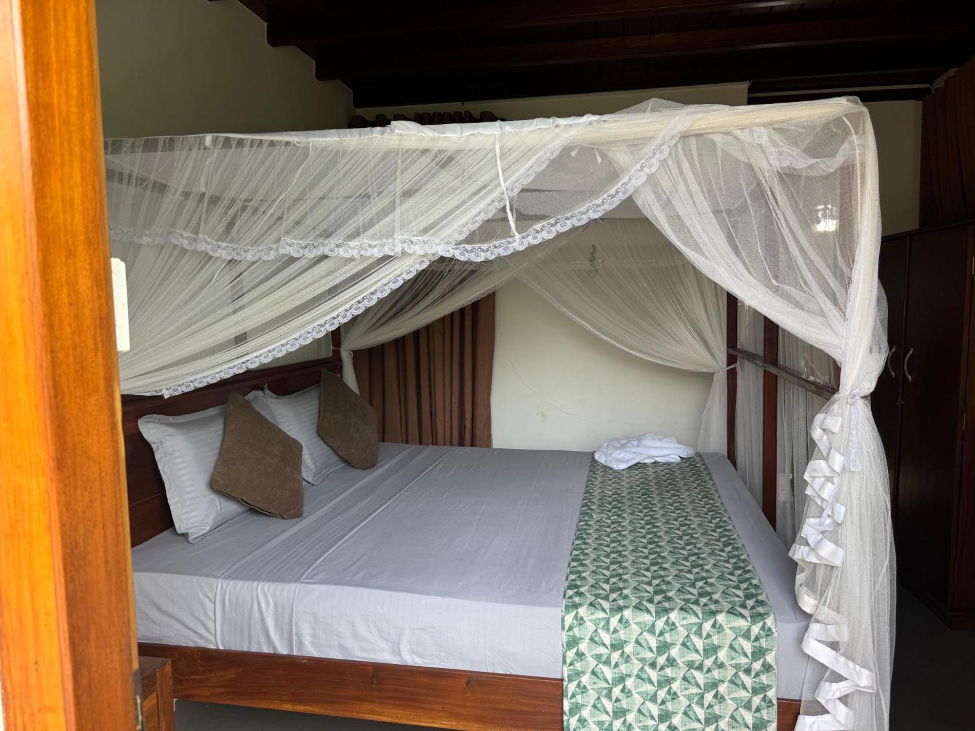 Steps Garden Resort 尼甘布 外观 照片