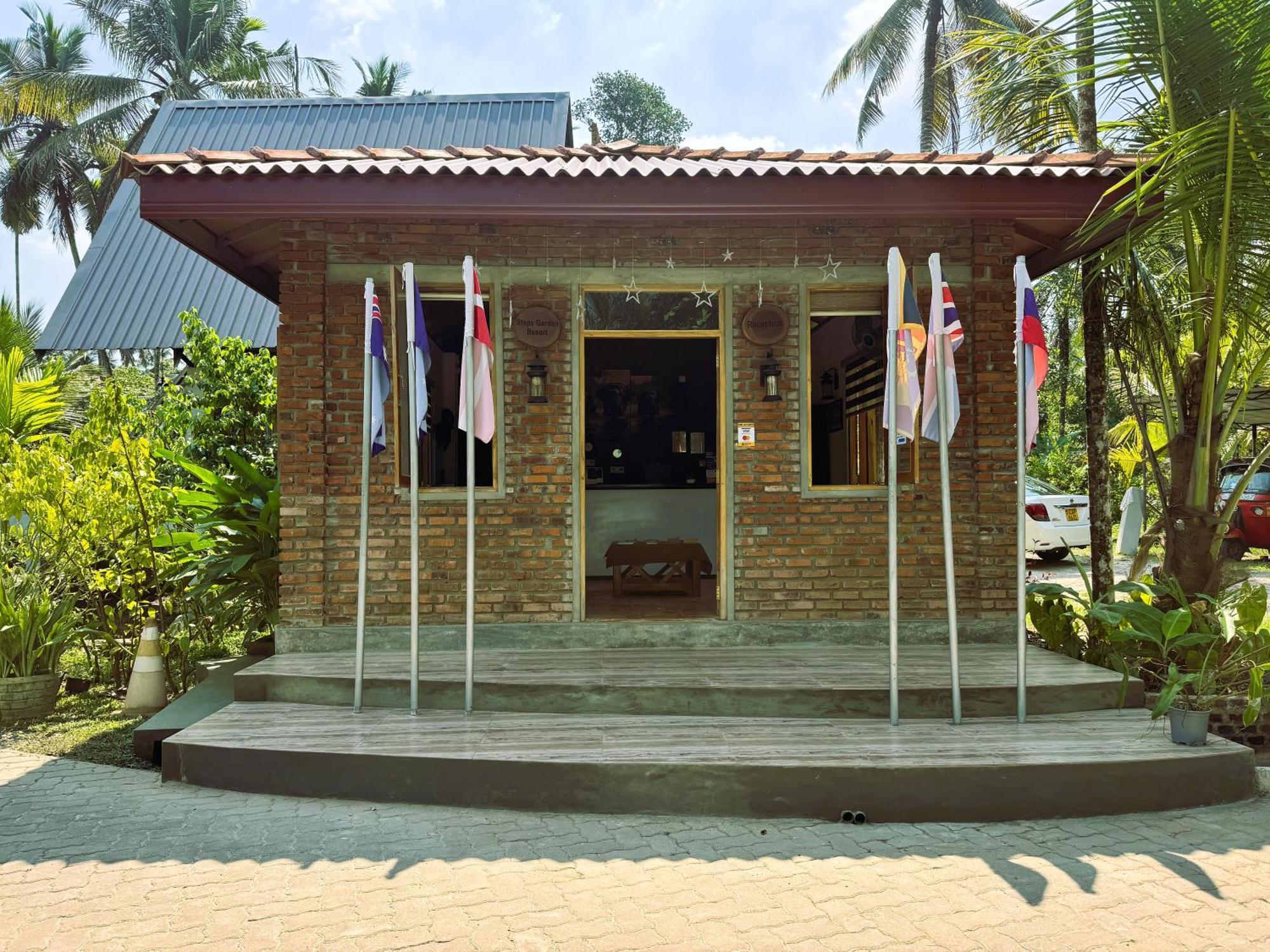 Steps Garden Resort 尼甘布 外观 照片